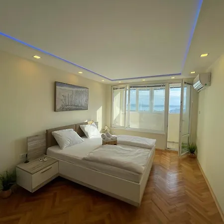 Apartment панорама славейков
